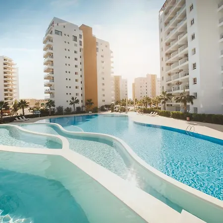 Deluxe Two Bedroom In Caesar & Spa, Long Apartman Perivolia tou Trikomou