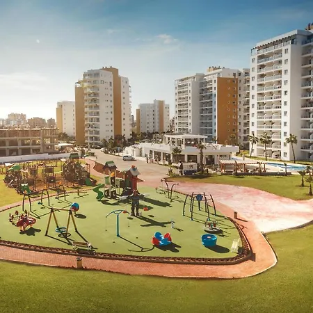 Apartman Deluxe Two Bedroom In Caesar & Spa, Long *