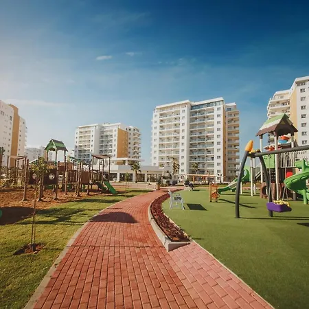 Deluxe Two Bedroom In Caesar & Spa, Long Apartment