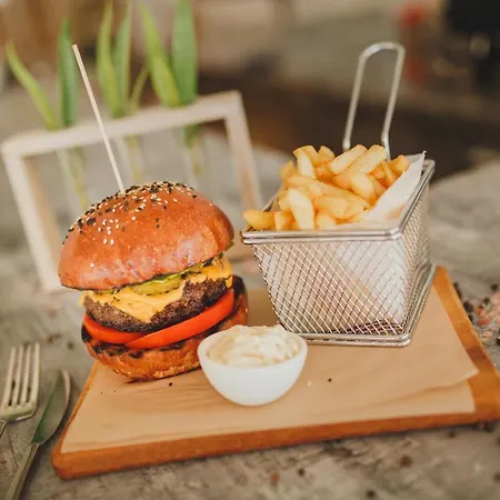 Deluxe Two Bedroom In Caesar & Spa, Long アパート Perivolia tou Trikomou