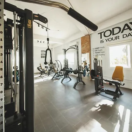 Deluxe Two Bedroom In Caesar & Spa, Long