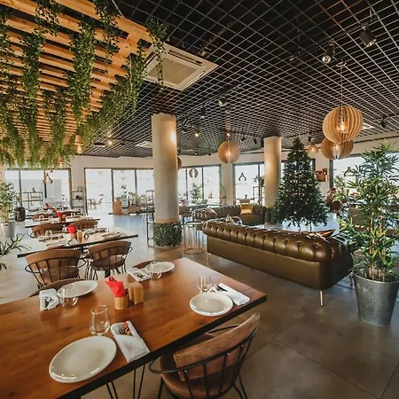 Deluxe Two Bedroom In Caesar & Spa, Long アパート *