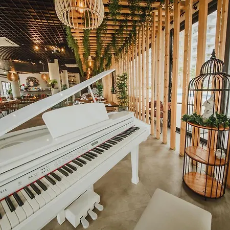 Апартаменты Deluxe Two Bedroom In Caesar & Spa, Long