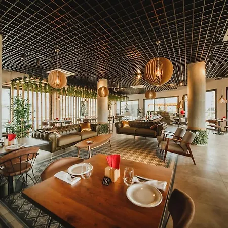 Deluxe Two Bedroom In Caesar & Spa, Long Апартаменты *