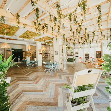 Deluxe Two Bedroom In Caesar & Spa, Long アパート