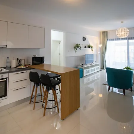 Апартаменты Deluxe Two Bedroom In Caesar & Spa, Long Perivolia tou Trikomou