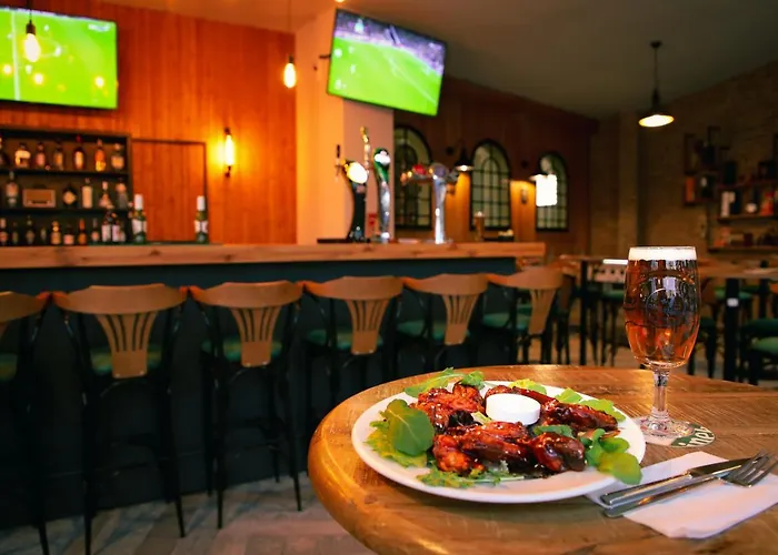 Deluxe Two Bedroom In Caesar & Spa, Long *