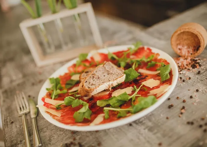 Deluxe Two Bedroom In Caesar & Spa, Long