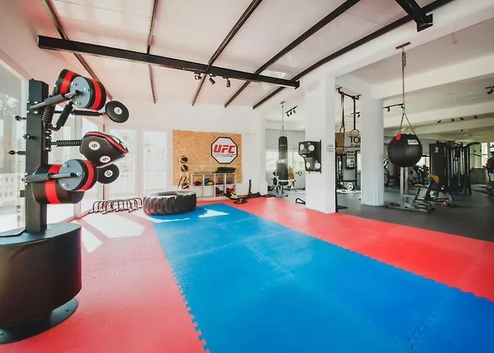 Deluxe Two Bedroom In Caesar & Spa, Long