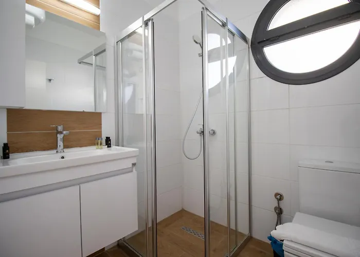 Deluxe Two Bedroom In Caesar & Spa, Long Appartamento Perivolia tou Trikomou